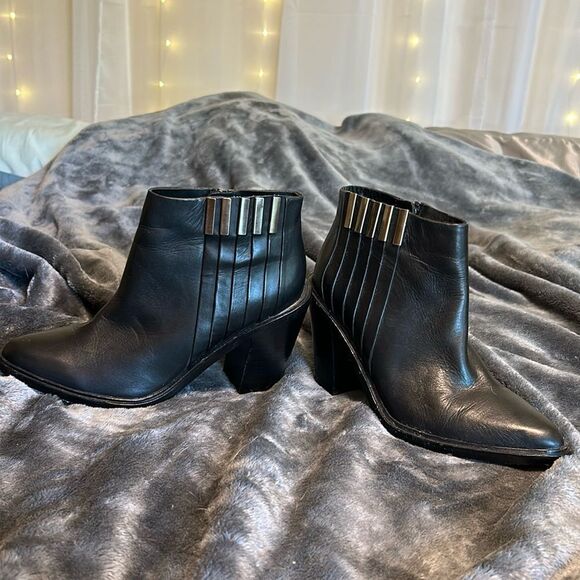 L.A.M.B. TODD leather BOOTS size 9 - Picture 1 of 8